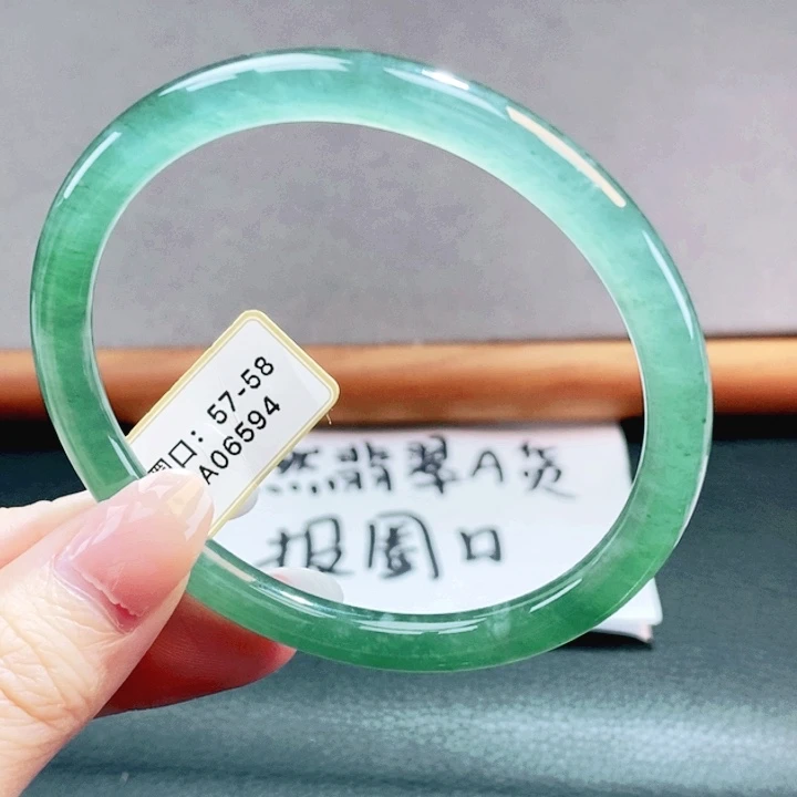 翡翠未镶嵌手镯翡翠手镯116