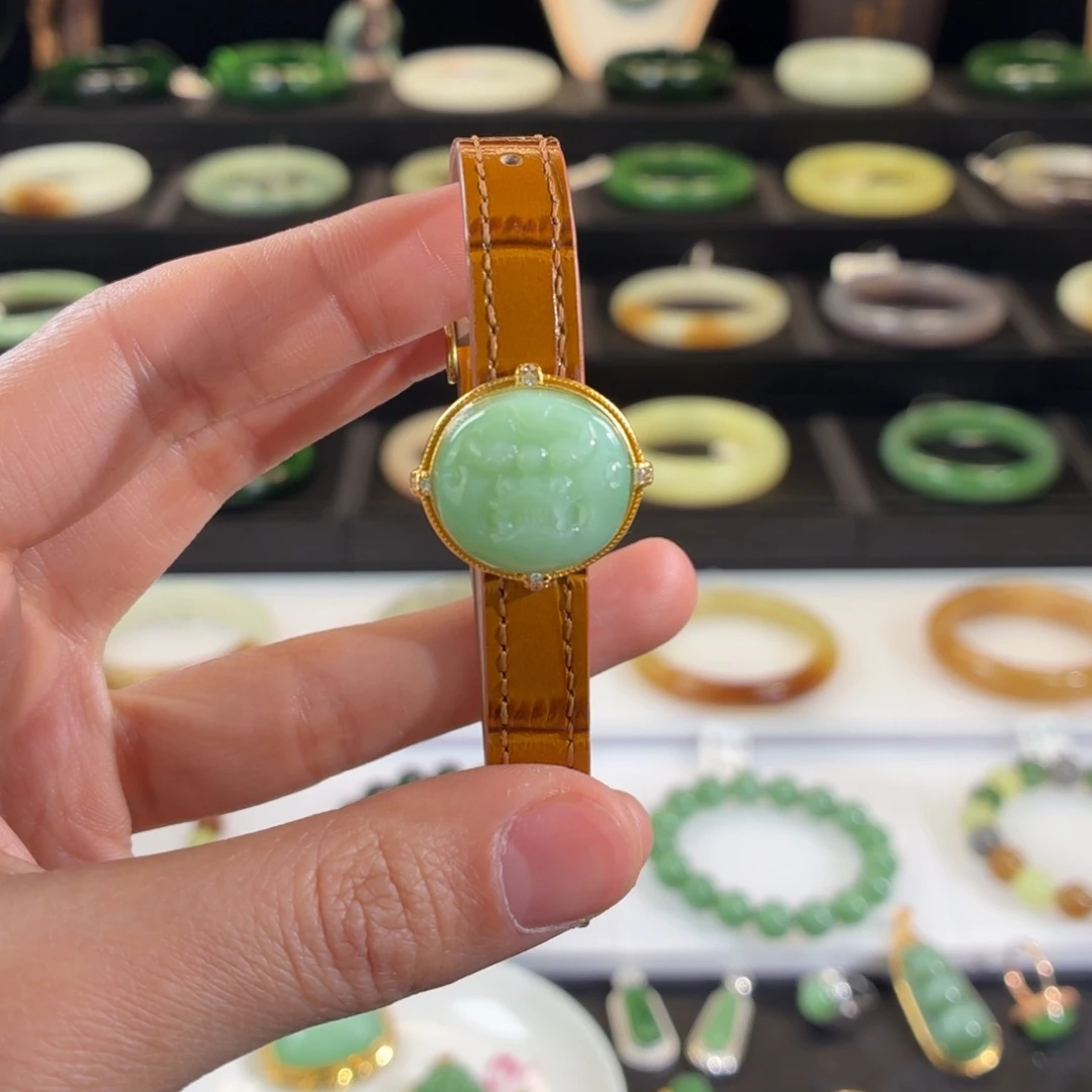 和田玉未镶嵌手绳黑羊洞手牌