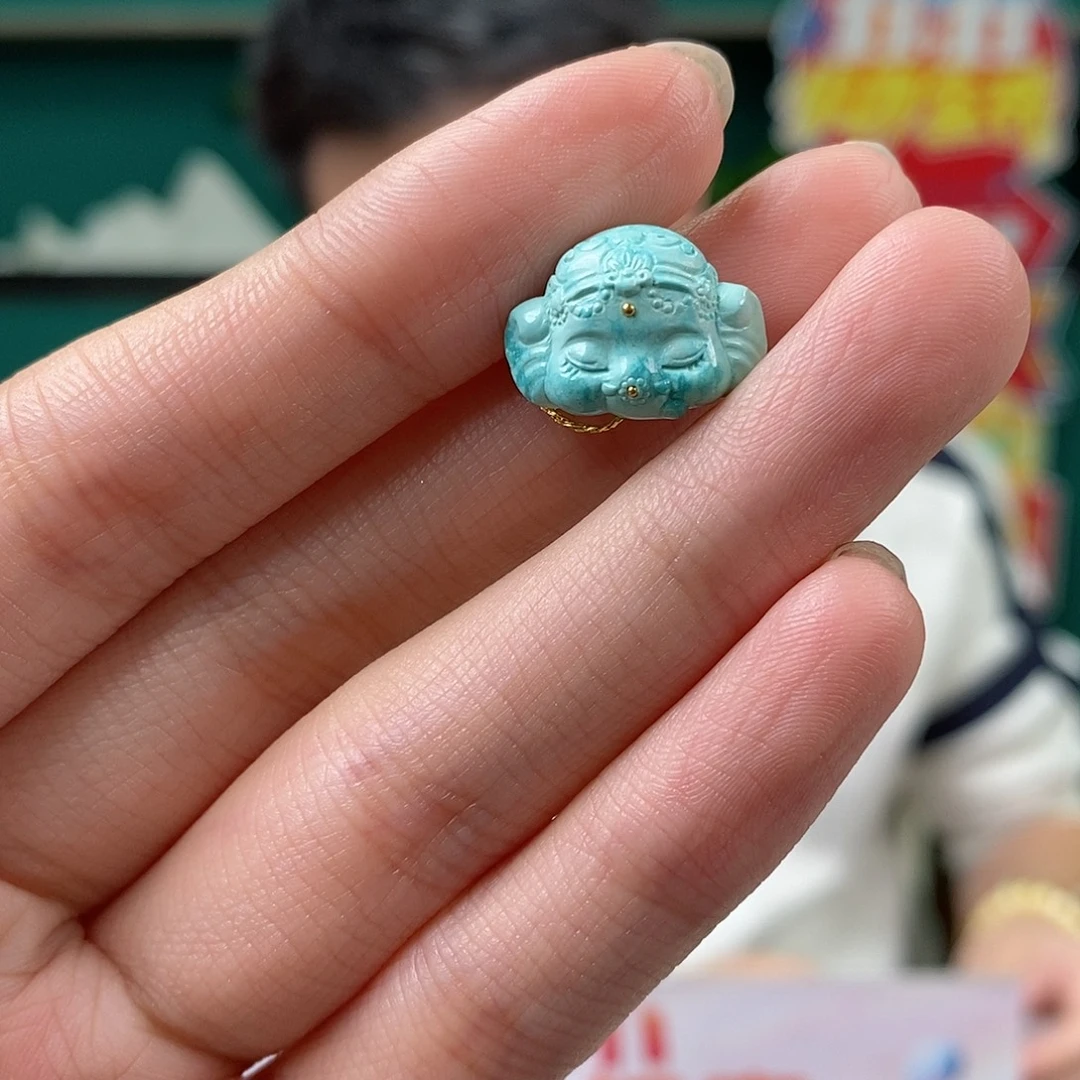 绿松石未镶嵌珠宝奇石