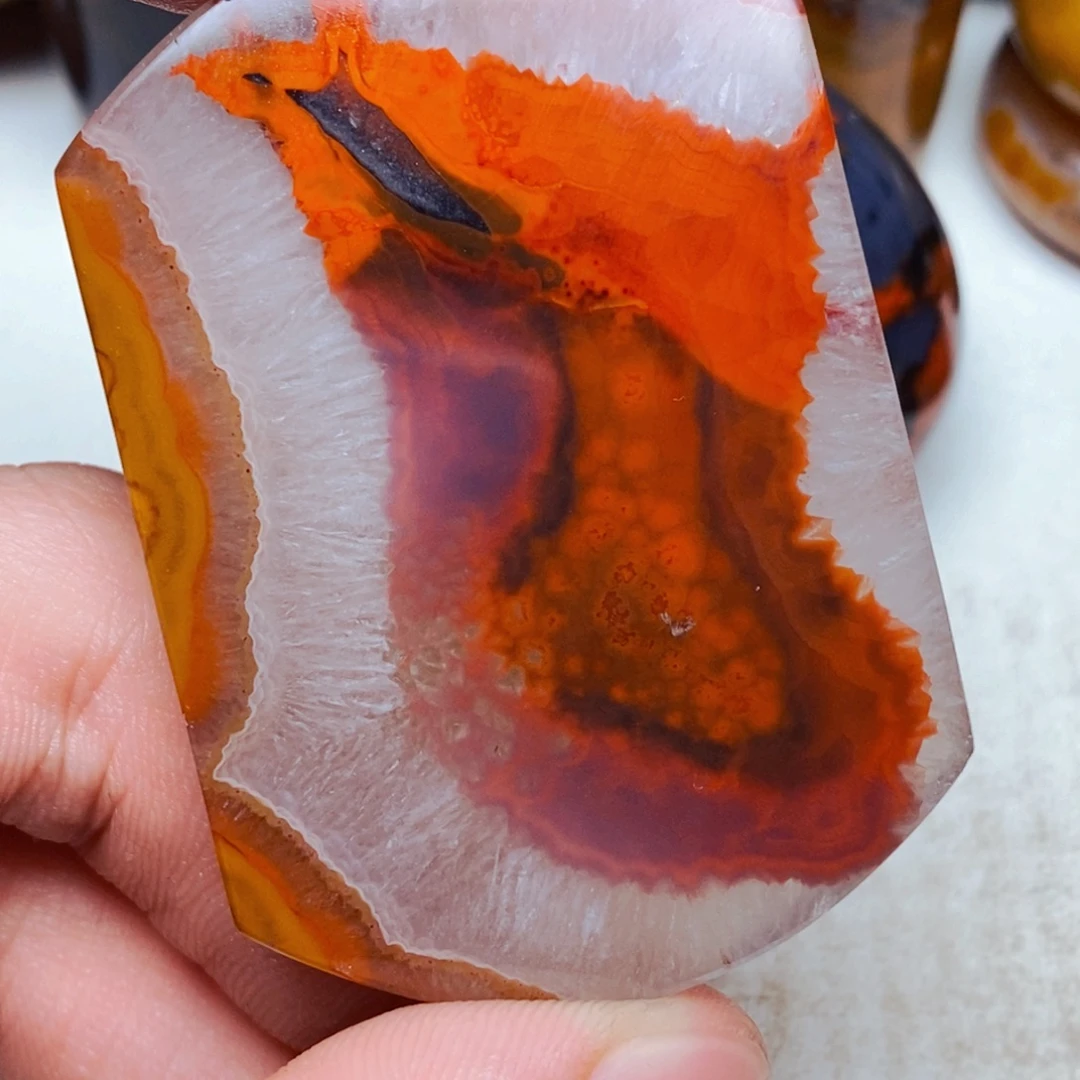 三***木玛瑙/玉髓未镶嵌颈饰