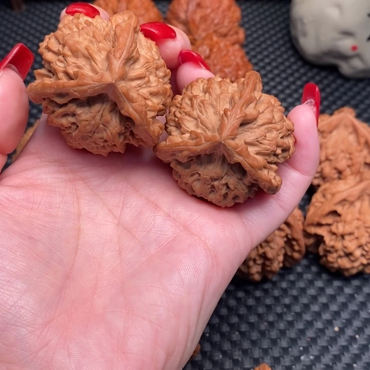 吊坠文玩核桃官帽奔