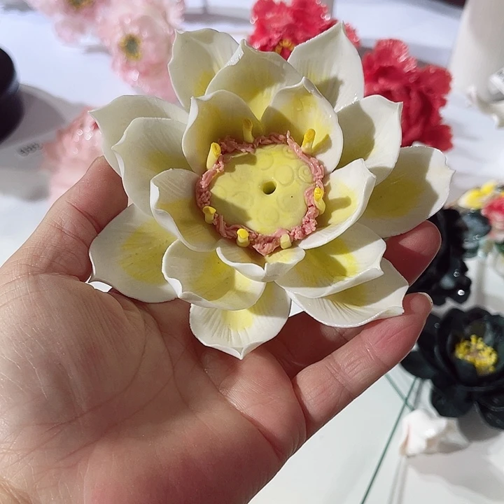 瓷片德化工厂陶瓷手工捏花