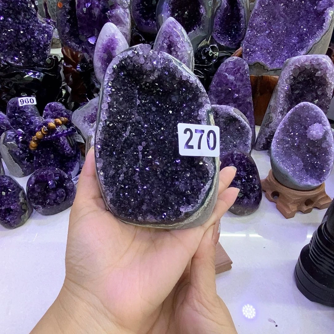 M***Q未镶嵌大型摆件（非配饰）紫晶