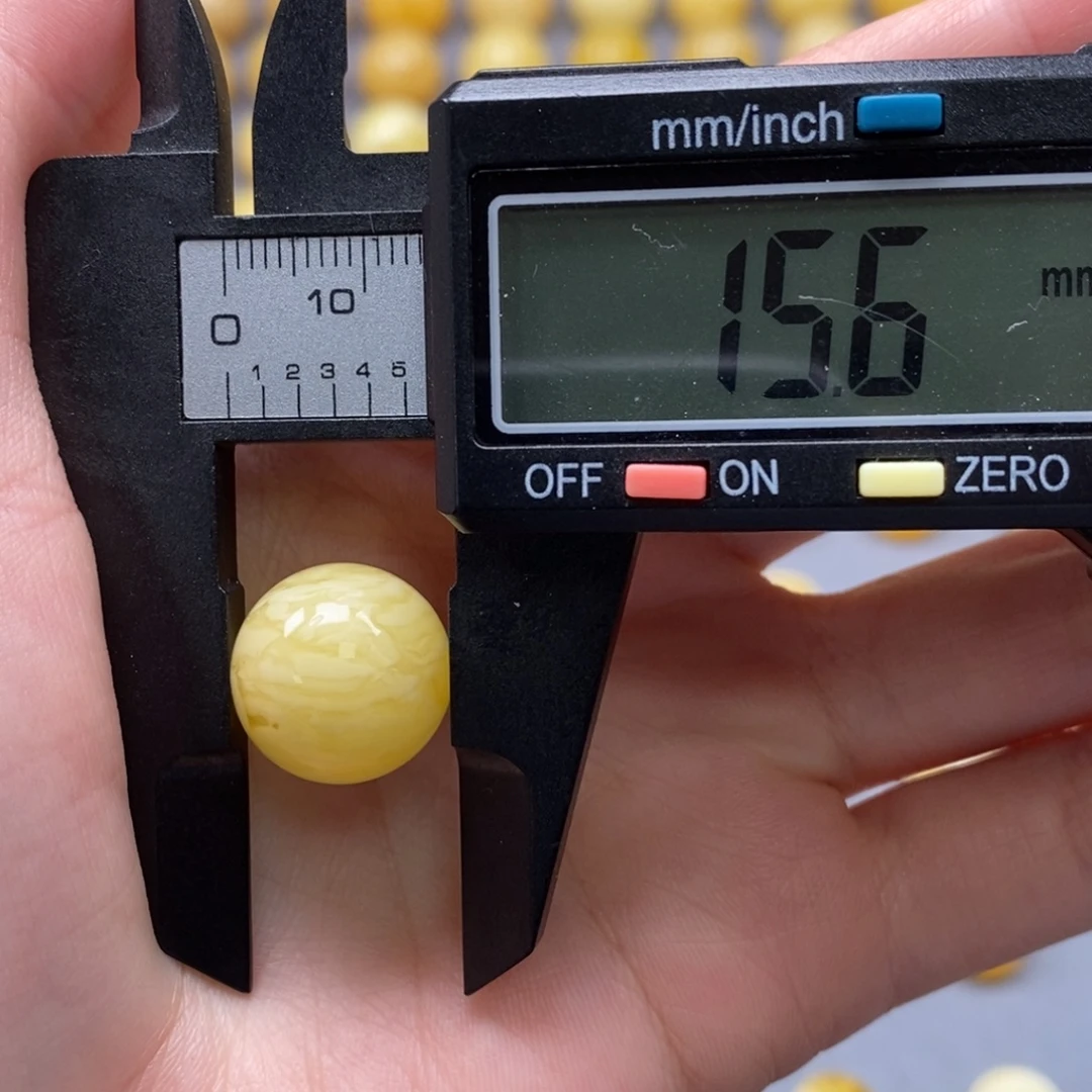 琥珀未镶嵌裸石纯天然