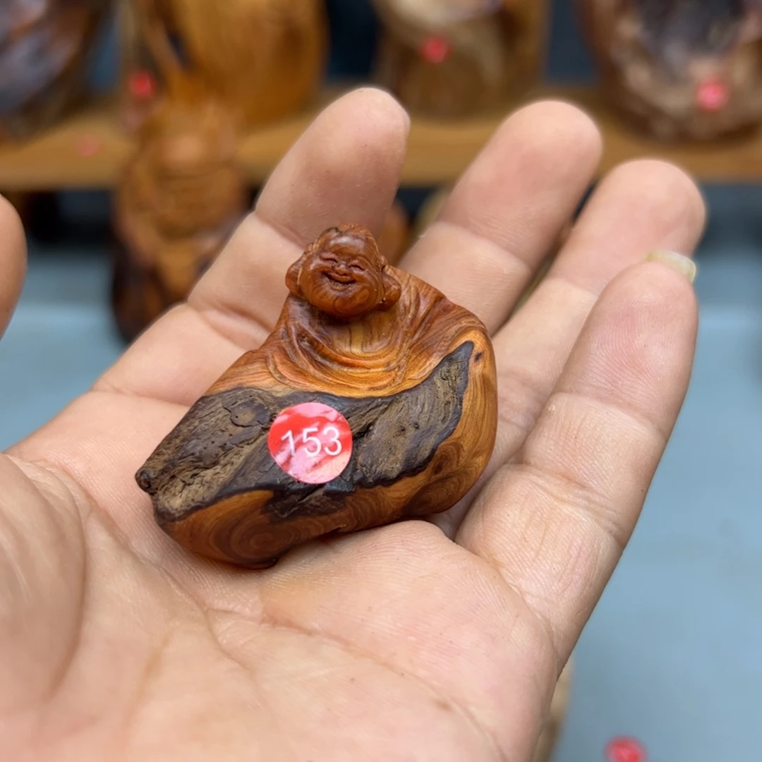 狗***狗木崖柏木摆件手把件