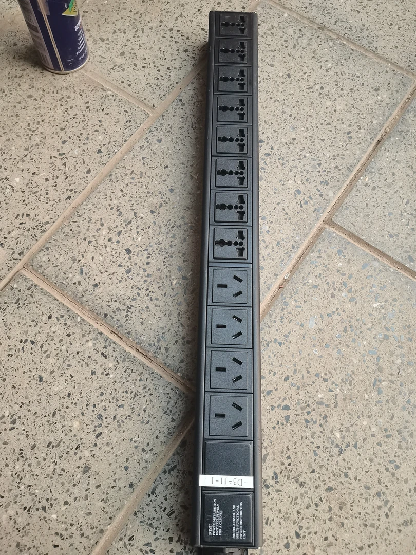 PDU机柜大插排，12孔位，发货一根一单