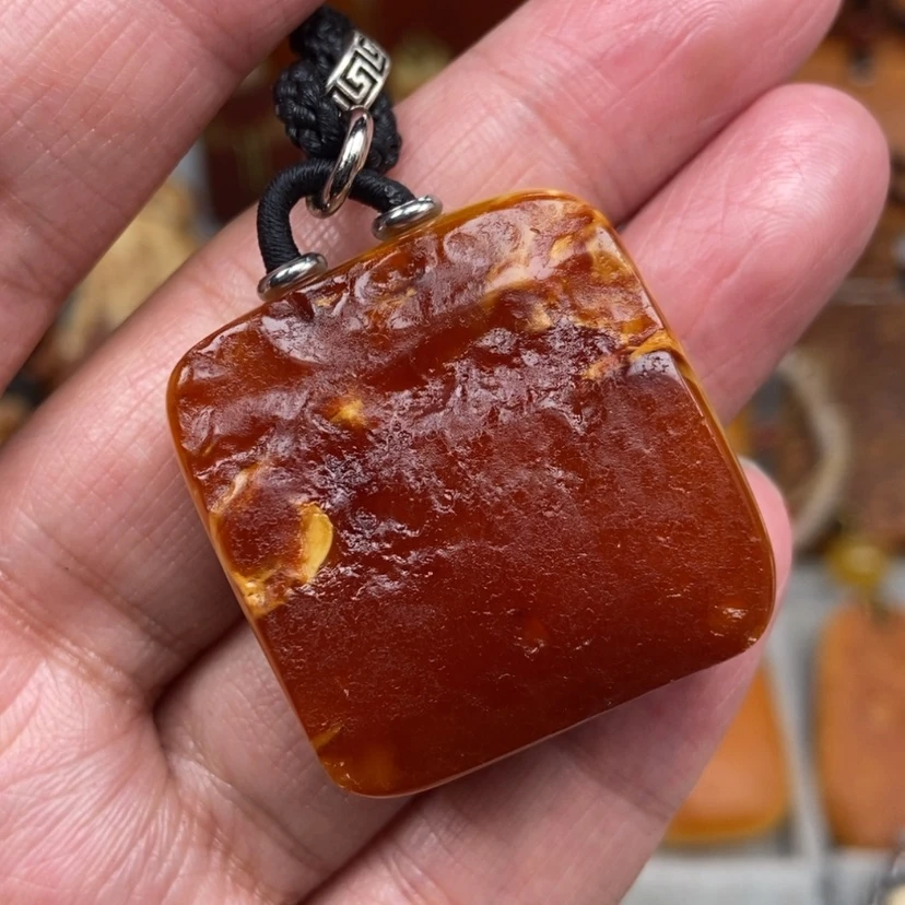 【闪购商品】未镶嵌吊坠(赠链)琥珀（花珀）