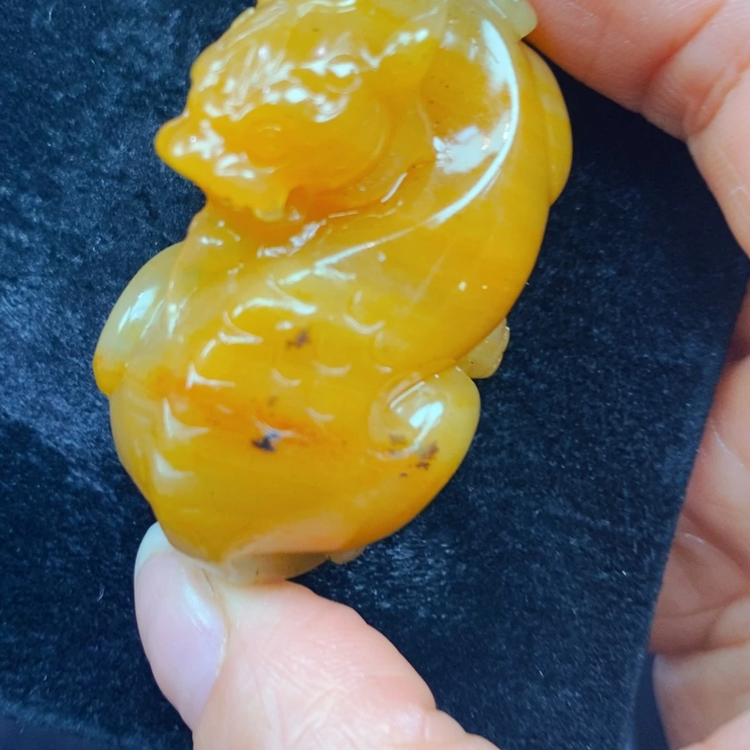 未镶嵌石英质玉（黄龙玉）吊坠(不含链)