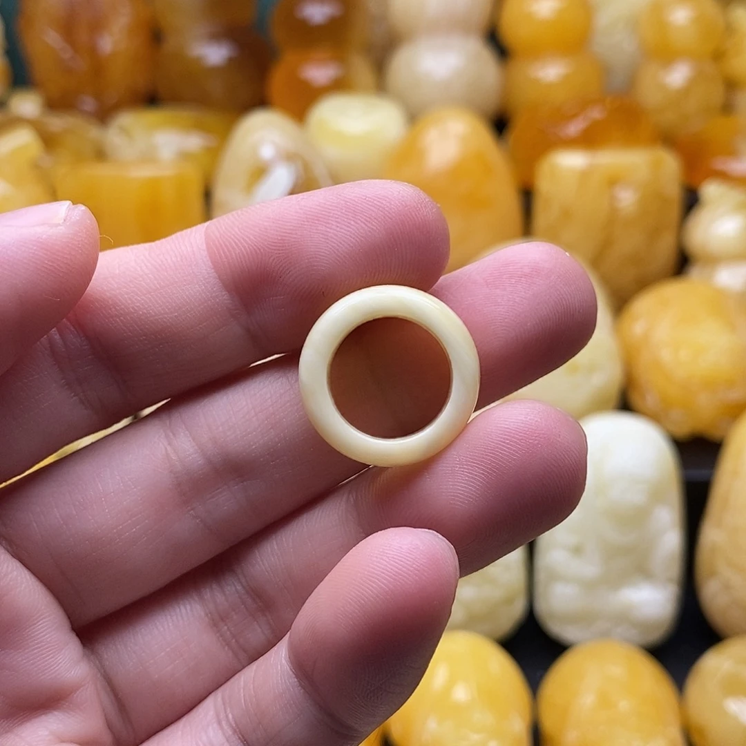 琥珀颈饰未镶嵌琥珀蜜蜡吊坠