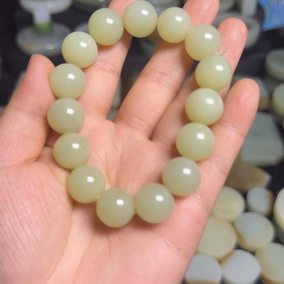 青***然和田玉（糖玉）未镶嵌珠宝半成品