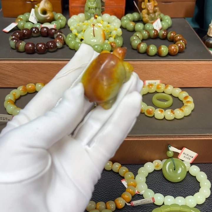 来***弟未镶嵌手链透闪石质玉