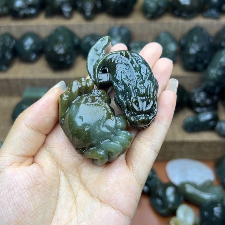 K***鲤和田玉未镶嵌挂件