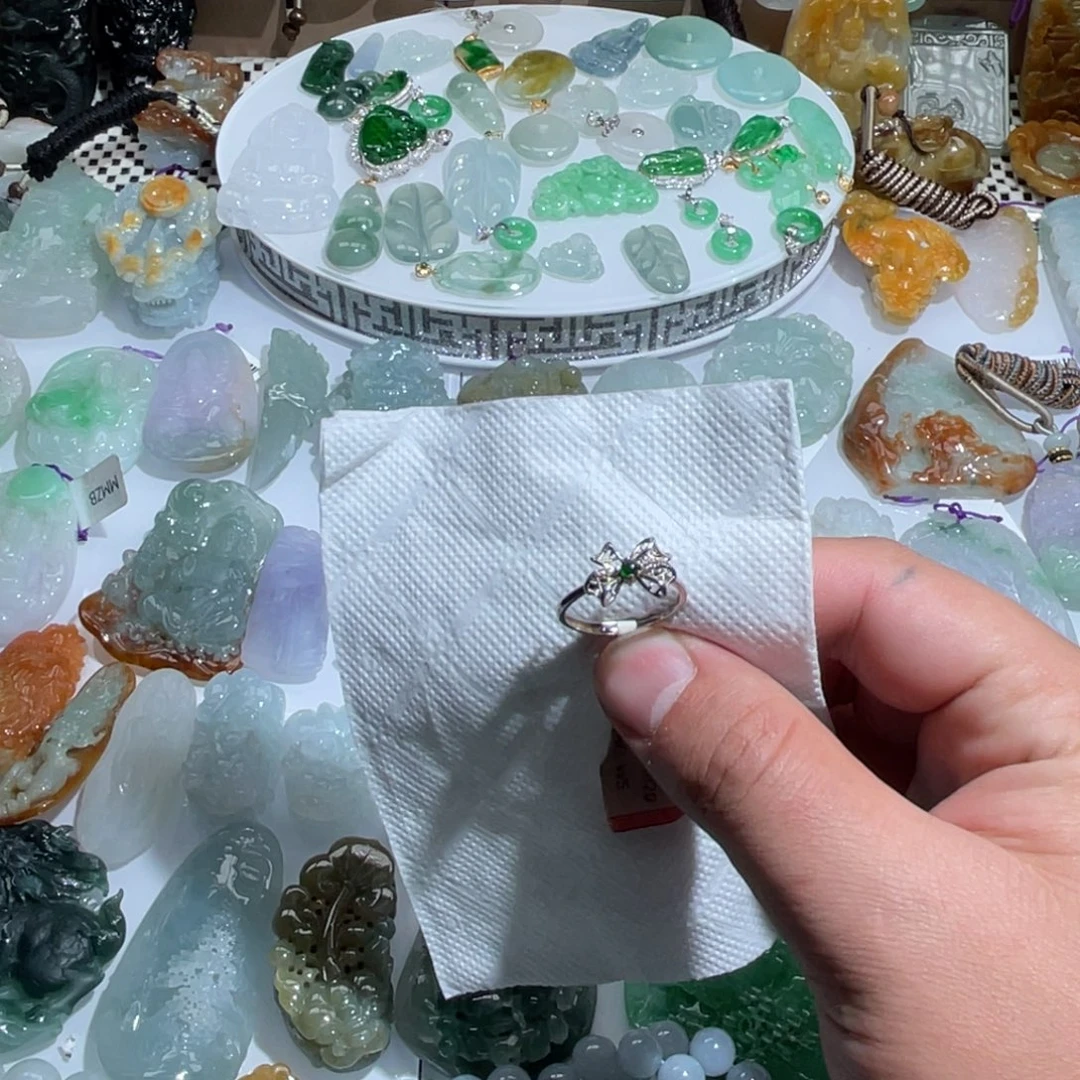 翡翠未镶嵌颈饰天然