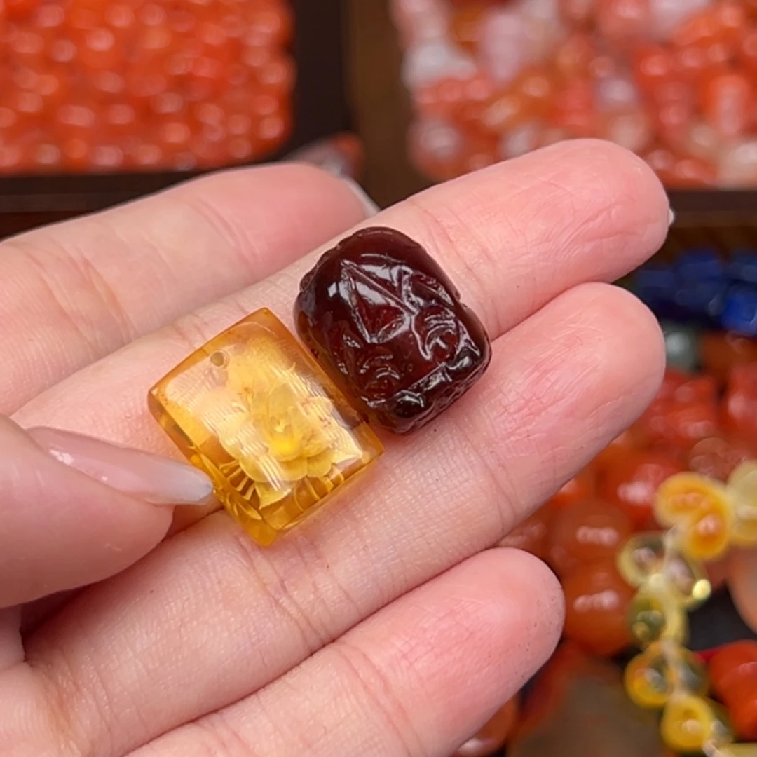 琥珀未镶嵌吊坠(不含链)多样性