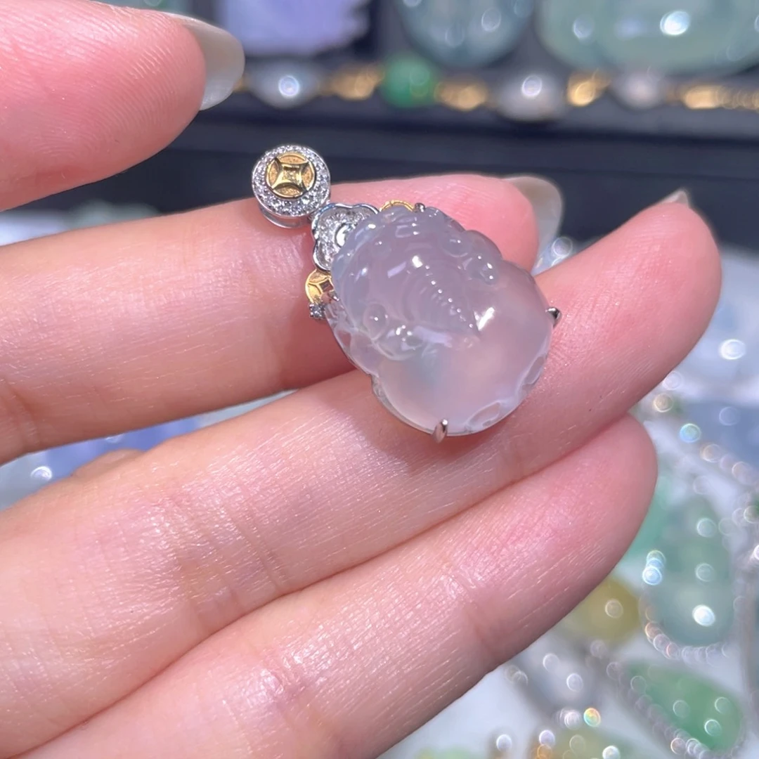 颈饰18K金镶嵌翡翠翡翠