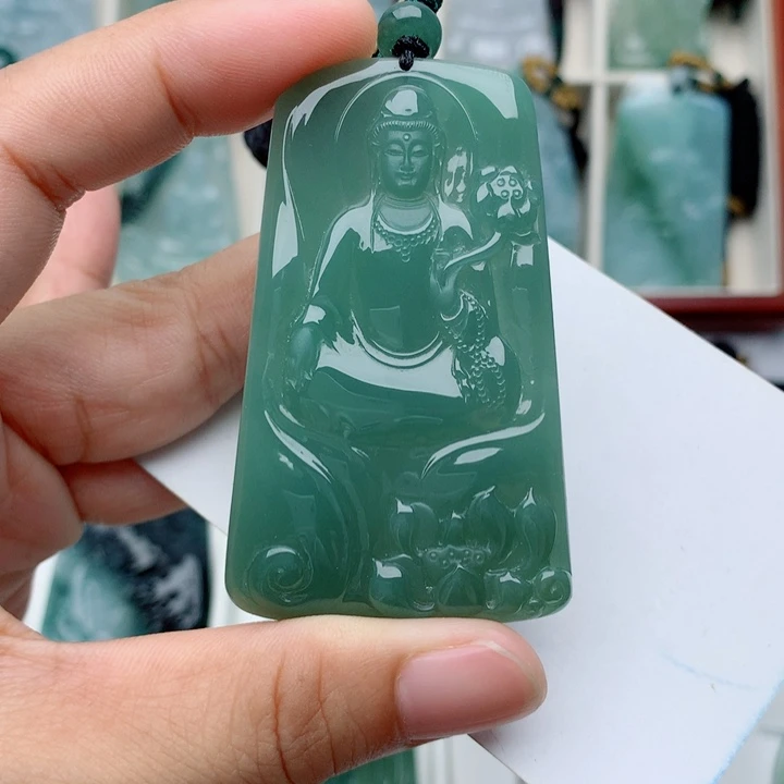颈饰未镶嵌翡翠大势至