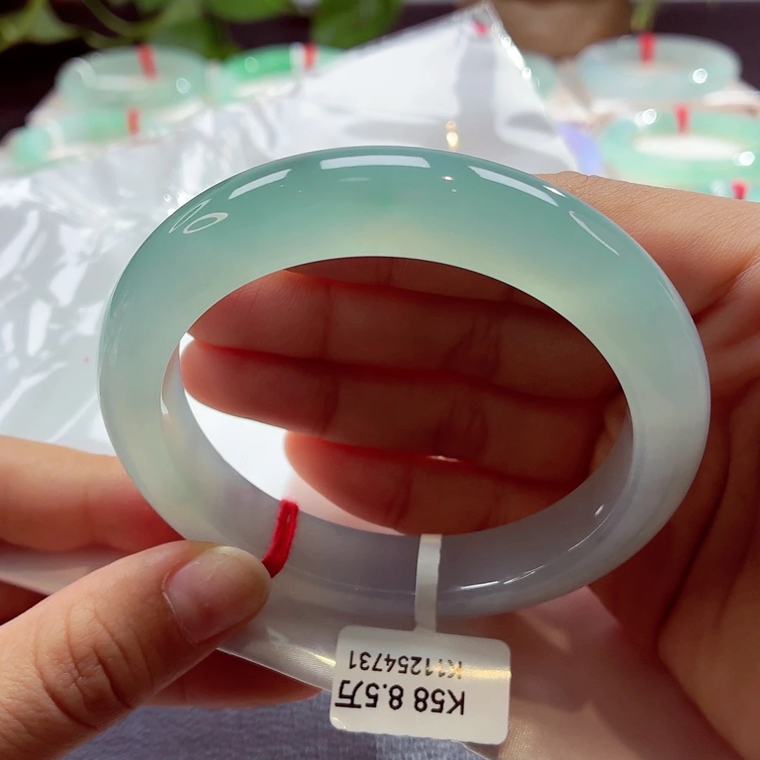 翡翠未镶嵌手镯冰胶起荧光天空蓝68-50