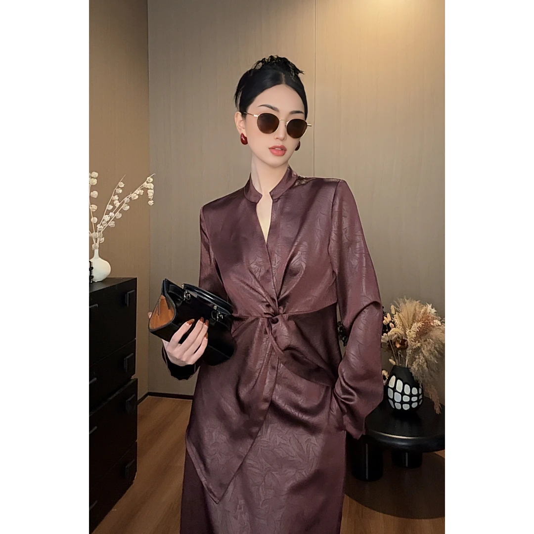 紫紫  勃艮第 解构设计收腰上衣 勾勒拼接半身裙衣ZC07SZHJ170