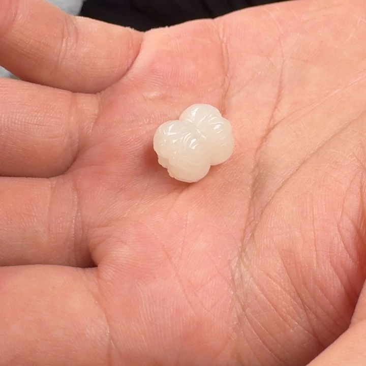 和田玉未镶嵌颈饰13.4