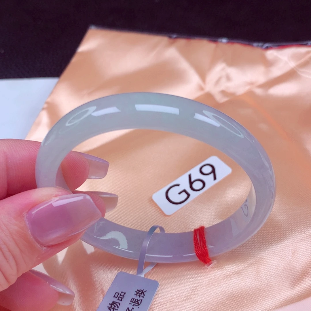 翡翠未镶嵌手镯手镯