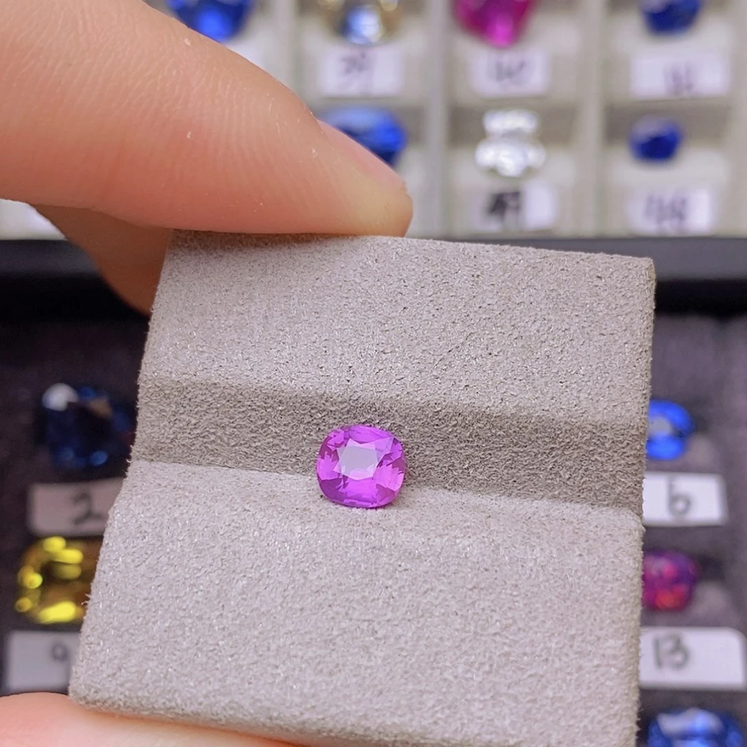 裸石蓝宝石CGRL证书无烧薰衣草枕方0.72ct/0188