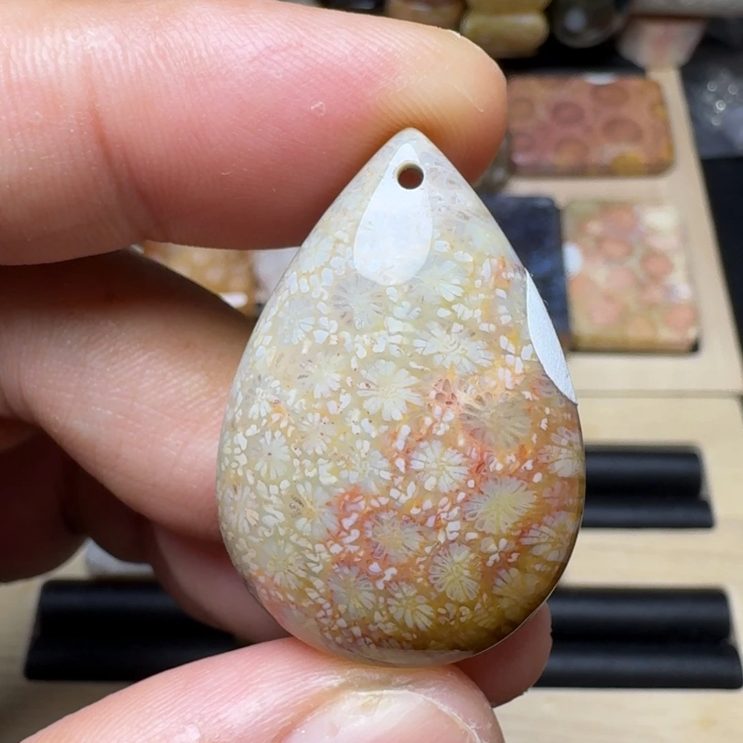 硅化玉未镶嵌纯天然色有机玉石保真色