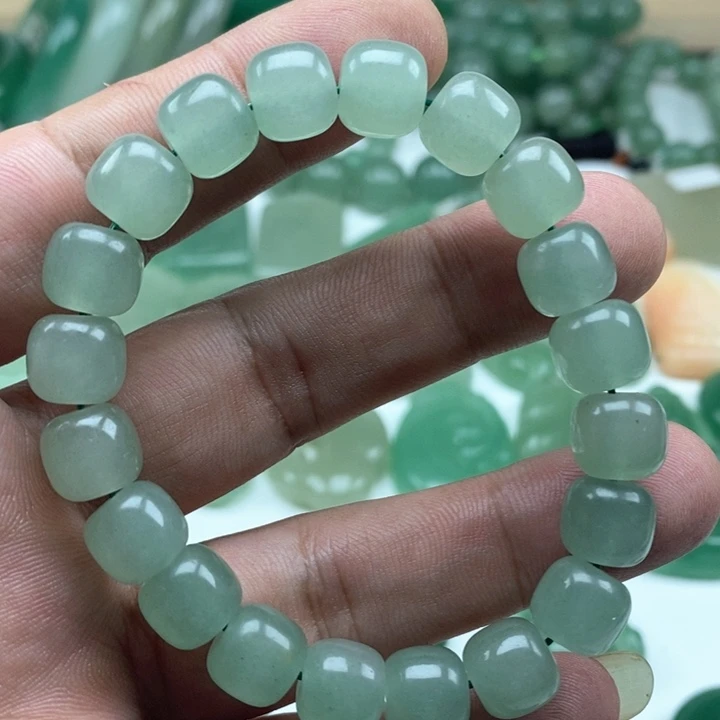 东陵石未镶嵌颈饰