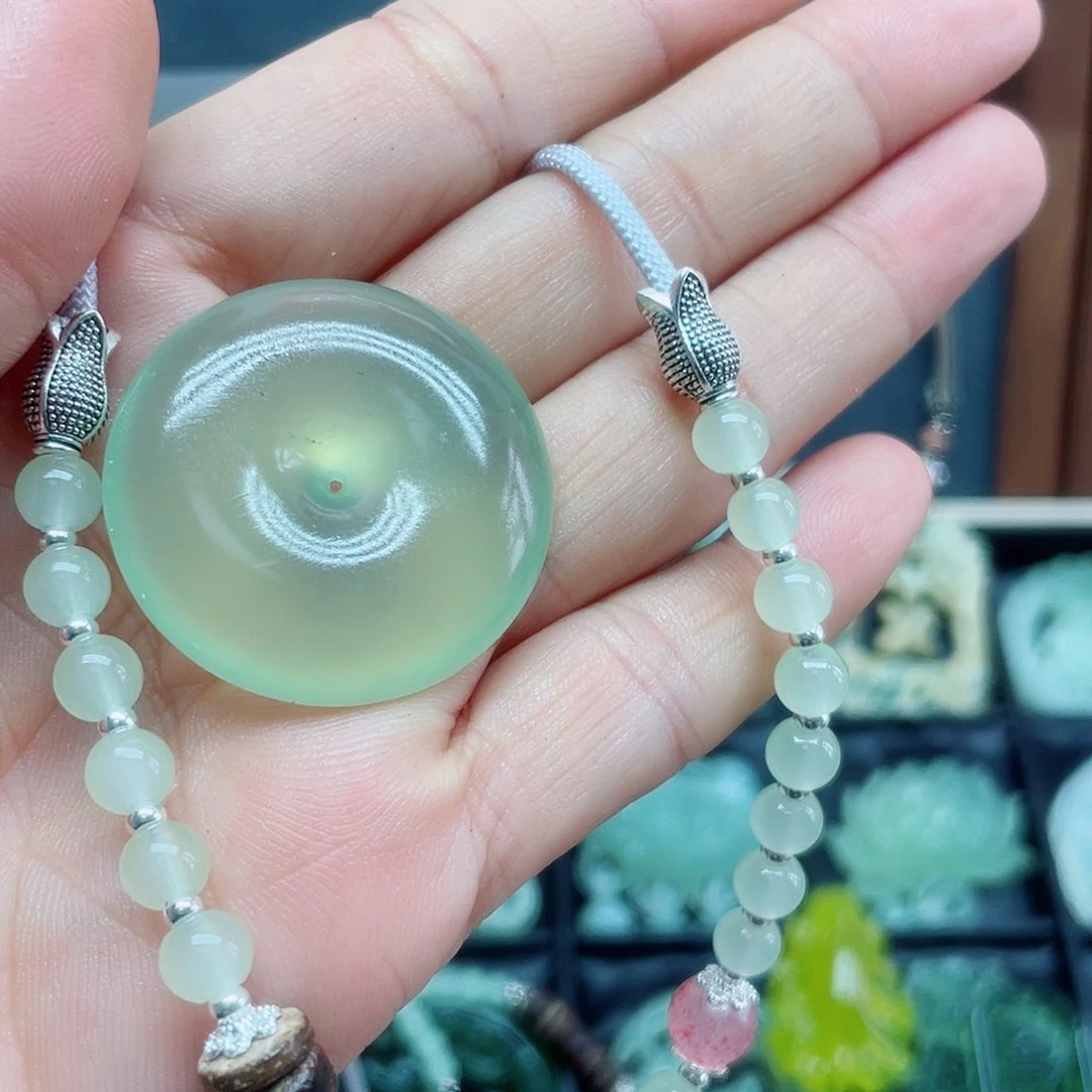 蛇纹石玉未镶嵌颈饰冉*