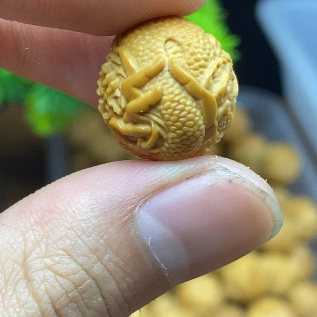 猴头核桃吊坠擒龙