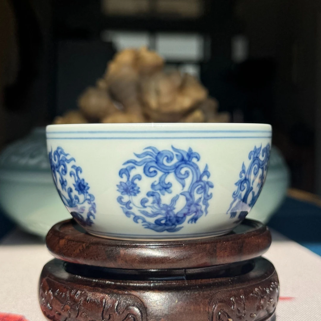 名杯青花团龙纹卧足普洱杯手工手绘主人品茗杯容量约80ml