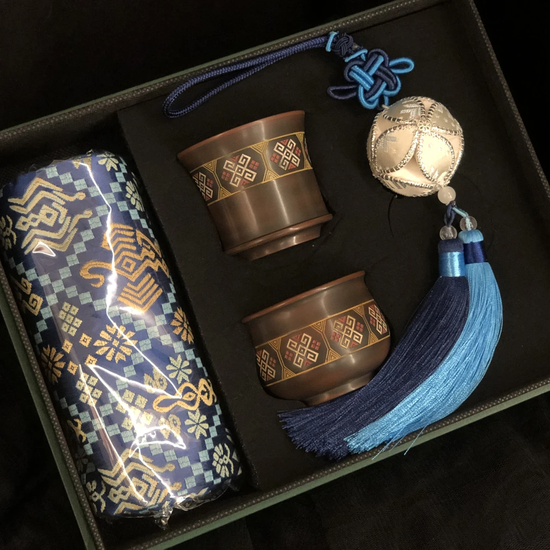 广西礼物非遗壮锦伴手礼壮锦高档礼品民族风铜鼓设计送礼佳品