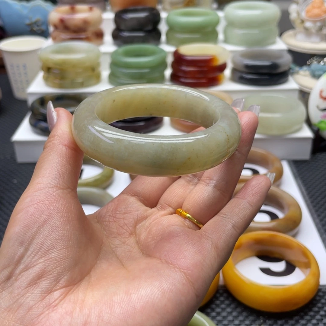 石英质玉手镯未镶嵌瑞*
