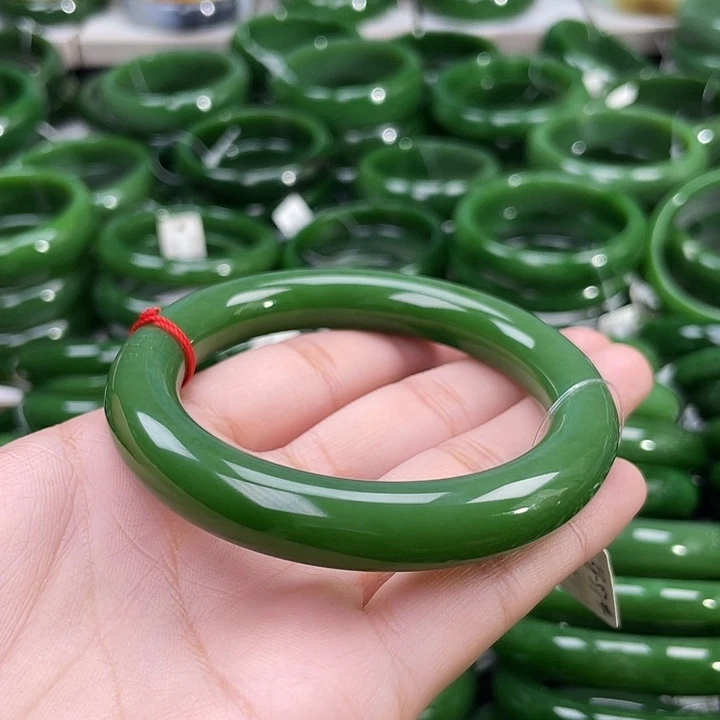 未镶嵌手镯和田玉（碧玉）
