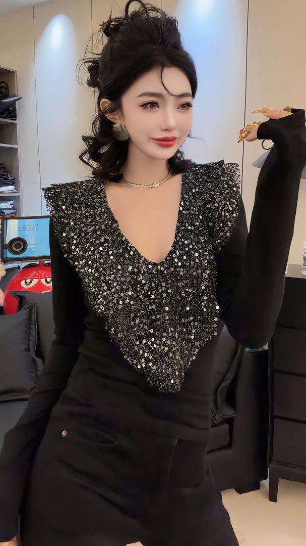 秋冬新款修身显瘦大码重工亮片V领纯欲辣妹风长袖T恤打底衫上衣女