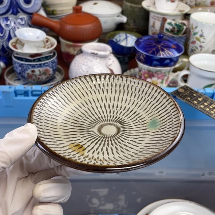 他家瓷器真美…开播了