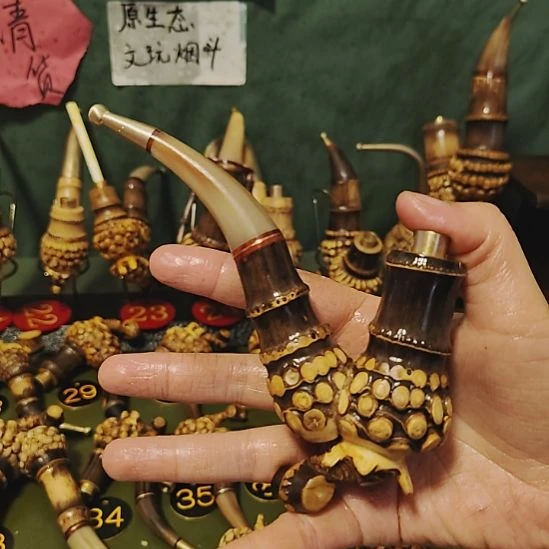 啊***华贵州特色竹根烟斗工艺品手把件
