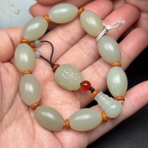 和田玉挂件未镶嵌二****）