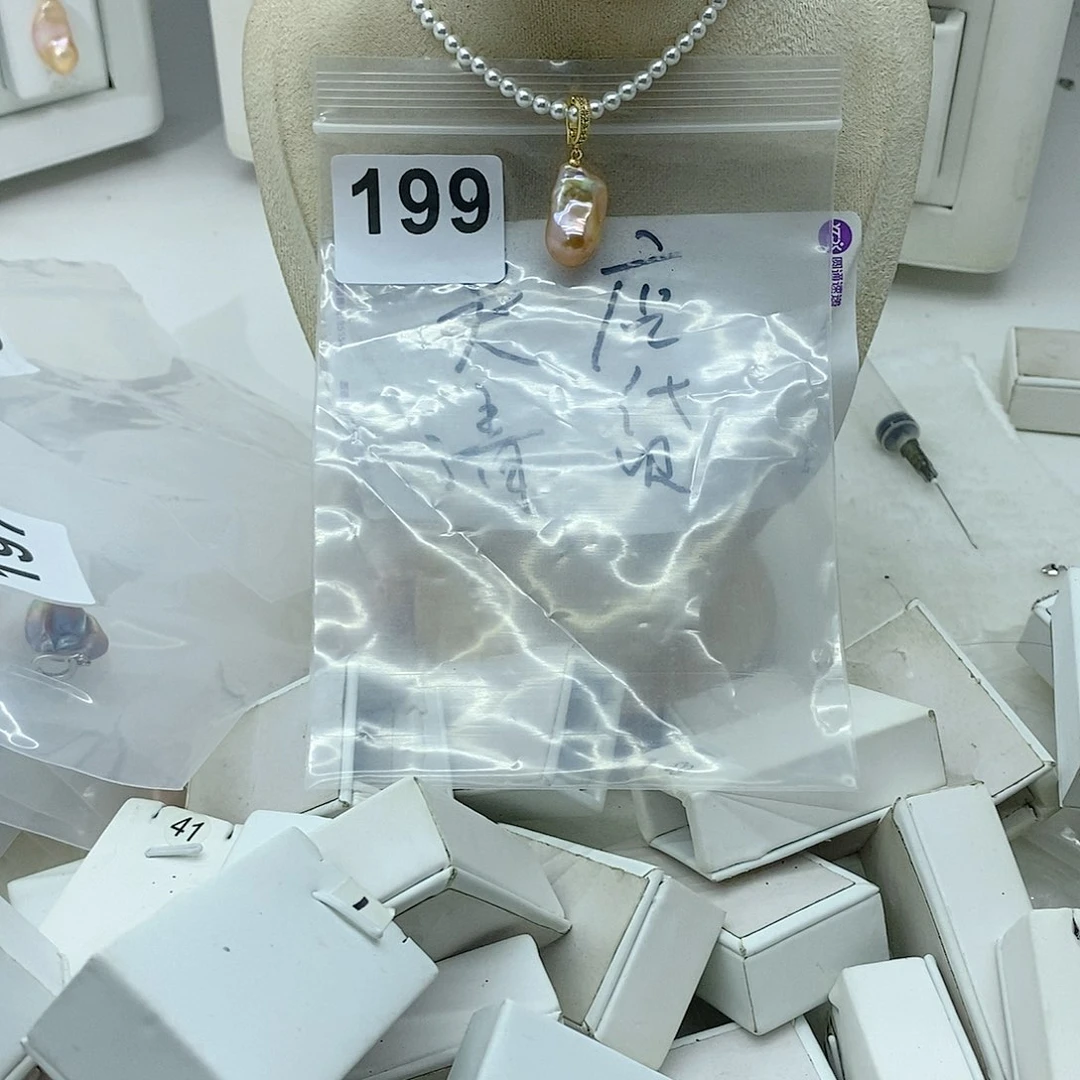 淡水珍珠颈饰合金