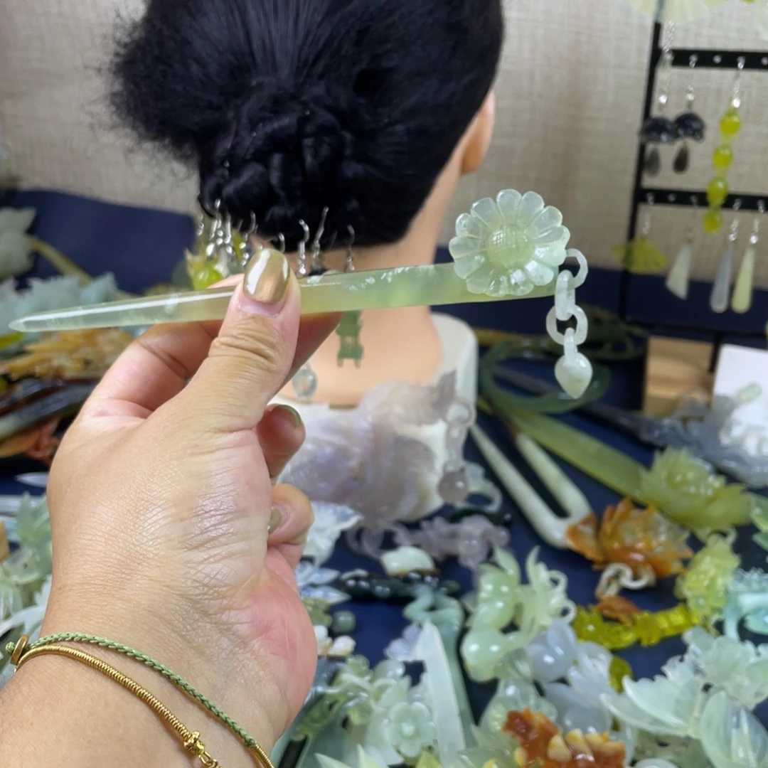 蛇纹石玉未镶嵌发饰