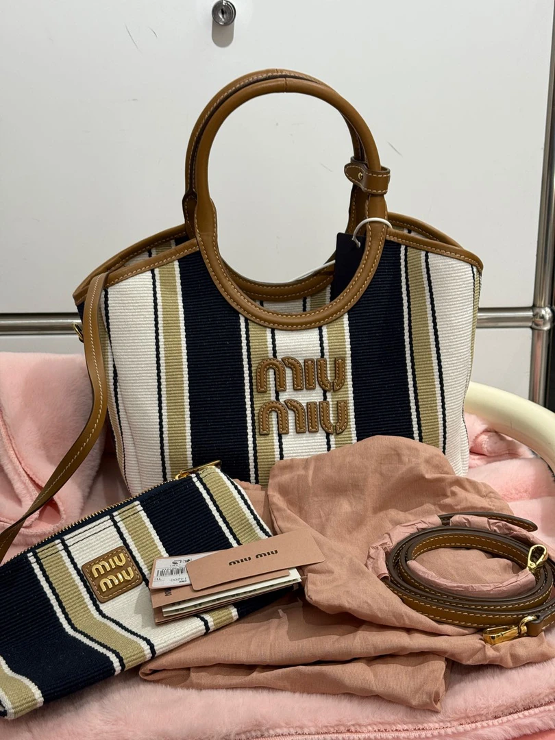 95新 MIU MIU/缪缪 海军风帆布条纹mini ivy 41704326