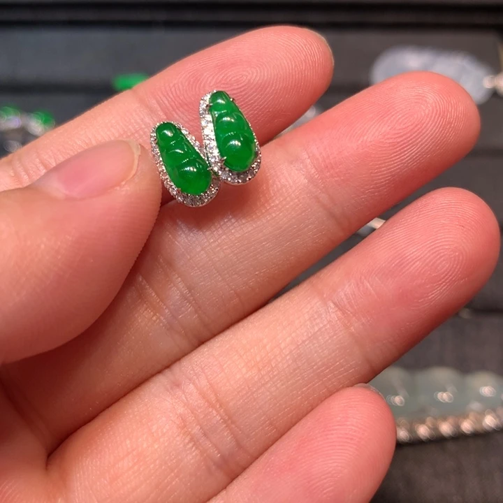 【闪购商品】18K金镶嵌翡翠耳饰翡翠