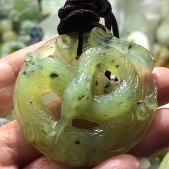 岫玉未镶嵌吊坠吊坠