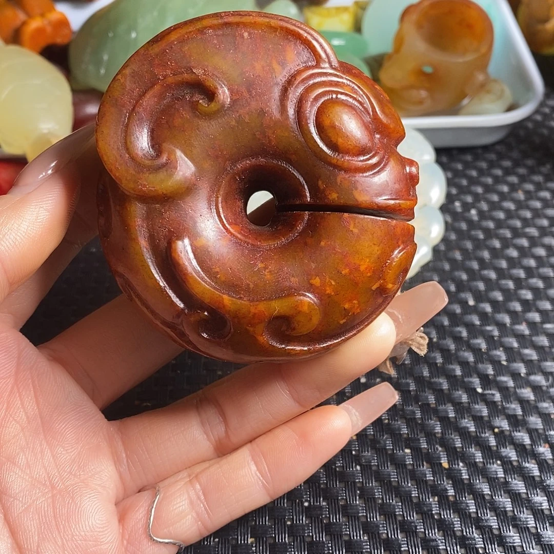 岫岩老玉（透闪石质玉）未镶嵌珠宝奇石