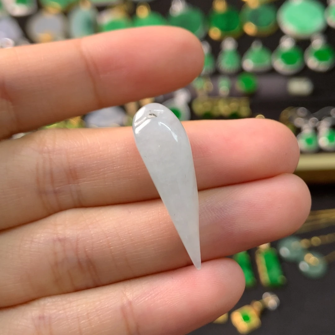 翡翠未镶嵌吊坠(不含链)辣椒
