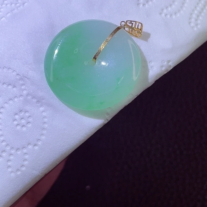 颈饰18K金镶嵌翡翠翡翠