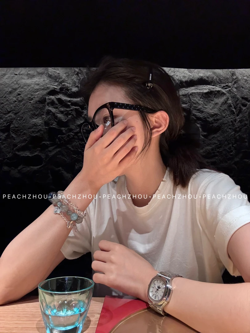 『PEACHZHOU』菱格纹镜腿黑框小香风板材眼镜架高级感素颜平光镜女