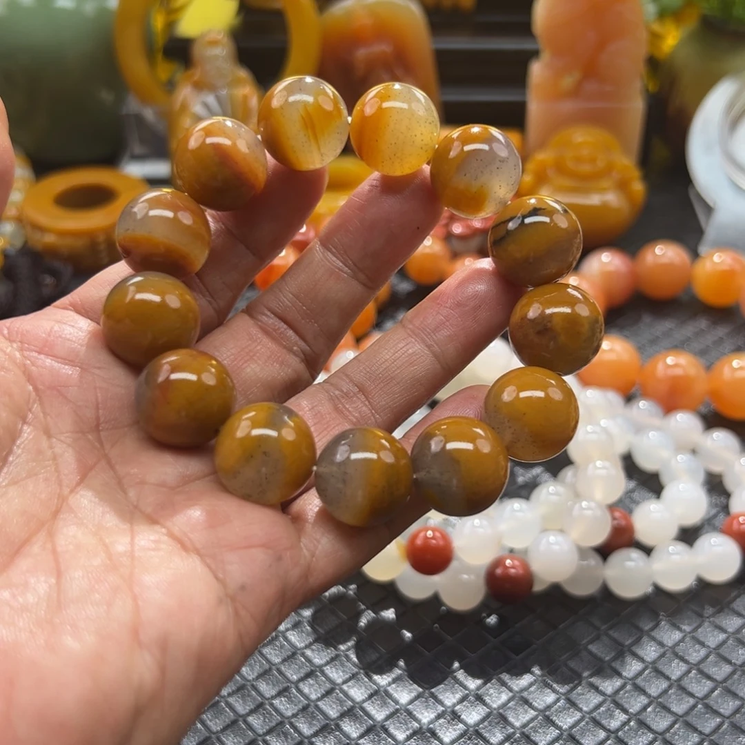 石英质玉未镶嵌颈饰