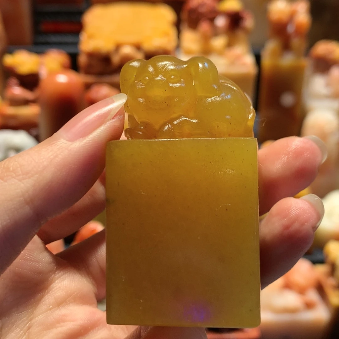 【闪购商品】寿山石玉**雅老挝石批发