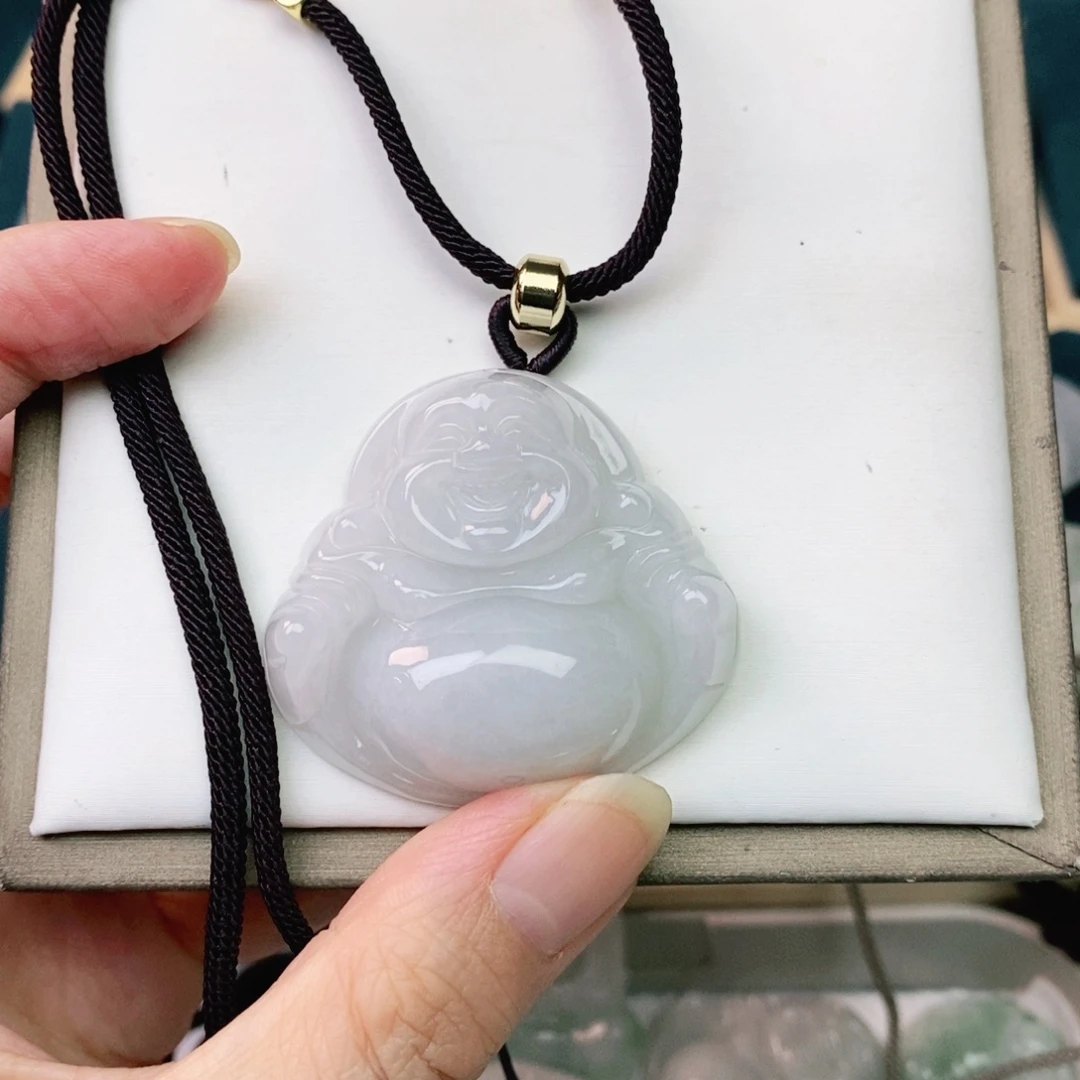 翡翠未镶嵌颈饰佛公