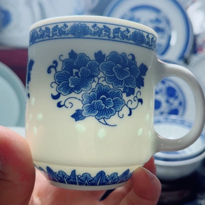 青花玲珑牡丹花办公杯